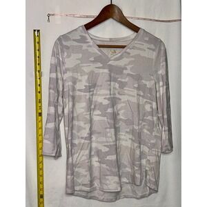 Belle Kim Gravel Gray Camo 3/4 Sleeve V Neck Top Women's Size S